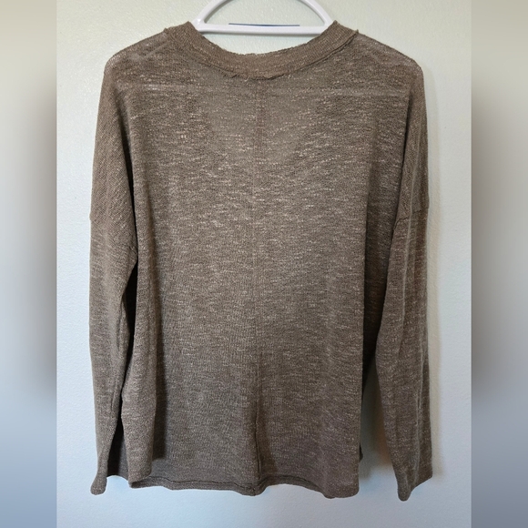 Talulah Brown V-neck Sweater Size Medium - Picture 2 of 6